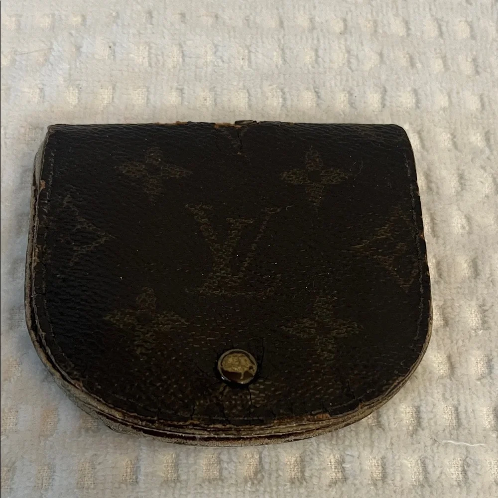 Louis Vuitton Porte Monnaie Gousset Coin Purse